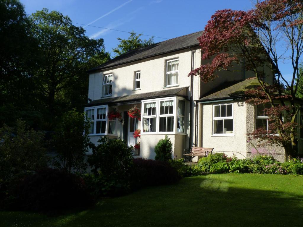Lyndhurst Guest House Ulverston Exteriér fotografie