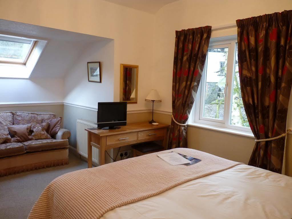 Lyndhurst Guest House Ulverston Exteriér fotografie